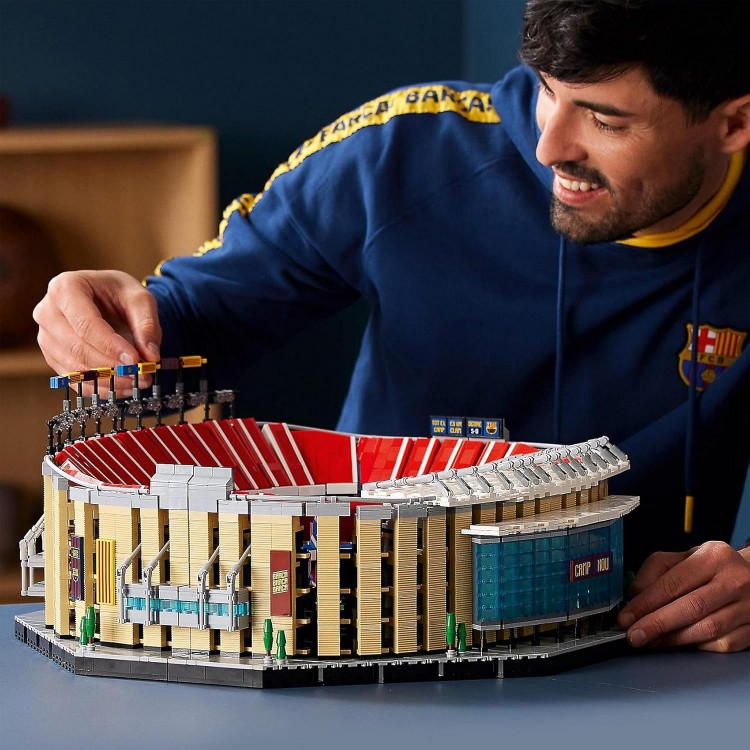 LEGO 10284 Creator Expert Camp Nou – FC Barcelona