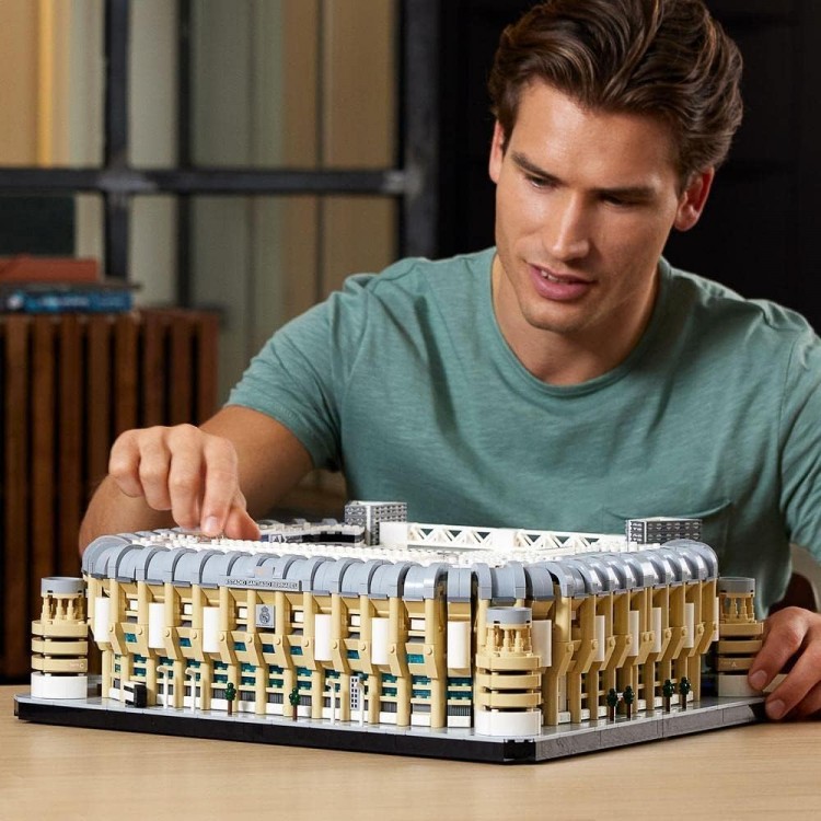 LEGO 10299 Icons Real Madrid – Santiago Bernabéu Stadyumu